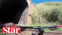 Bisikletle tünele girdi az kalsın canından oluyordu