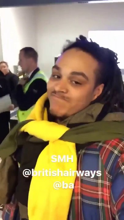 Recalé par la compagnie aérienne parce qu'il a voulu embarquer sans bagage avec tout ses vetements sur lui