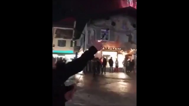 Quand ton feu d'artifice part tout droit dans la foule... Oups, désolé