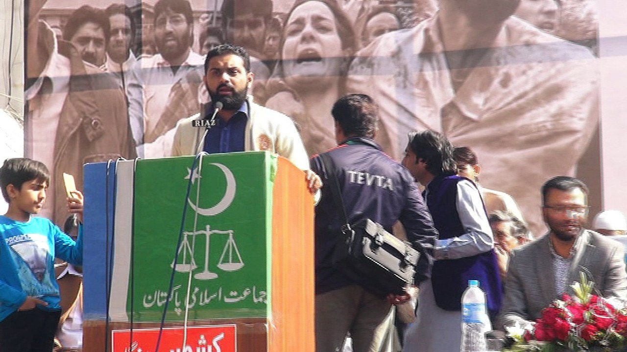 Utho Tum Ko Shaheedo Ka Lahu Awaaz Deta Hain - Trana on kashmir day