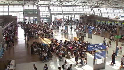 해외 소비 증가율, 국내 소비의 8배..."구매력 유출 막아야" / YTN