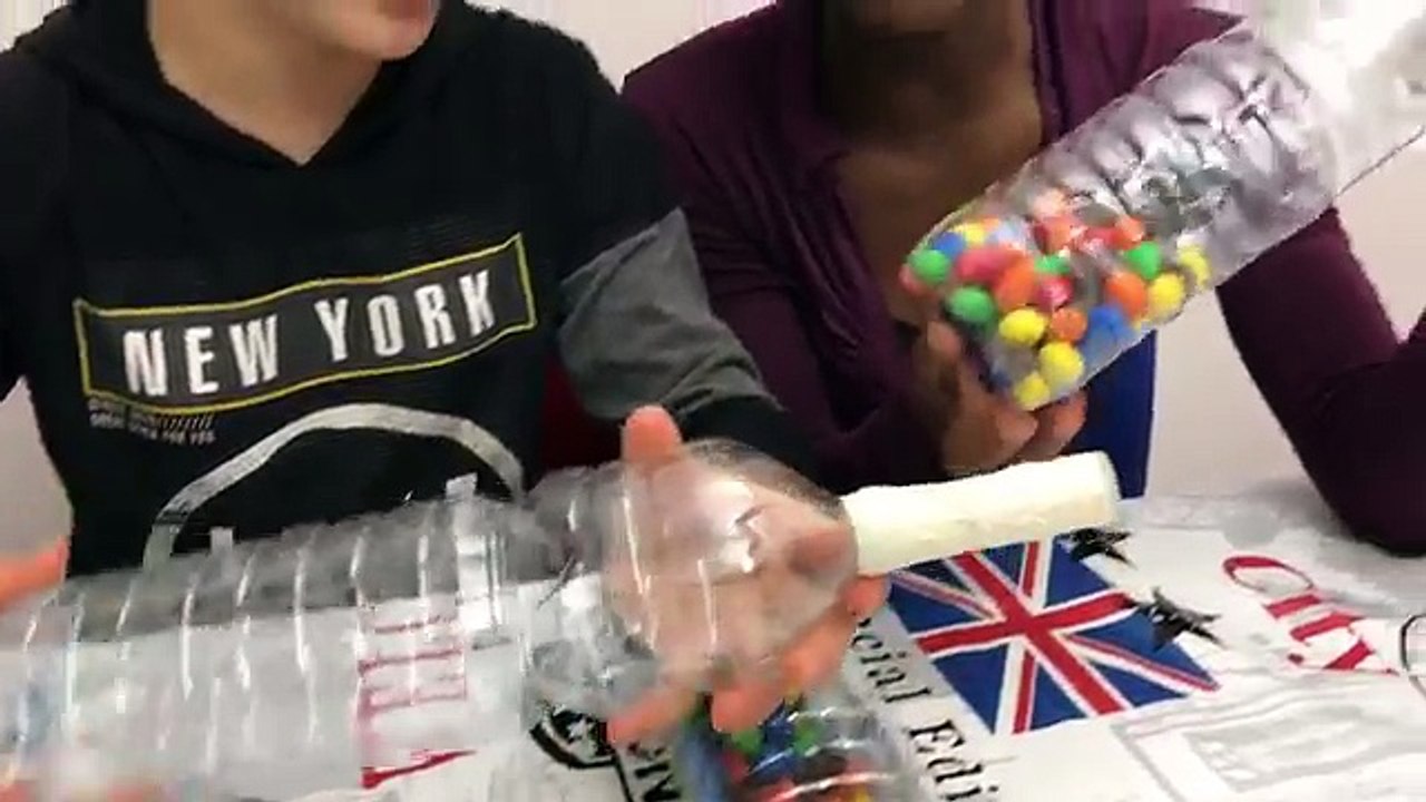 BOTTLE FLIP CHALLENGE CON LE NOCCIOLINE  Sfido la CECI by Lukas Gym