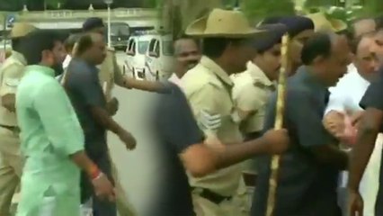 पुलिस घेरे में वापस लौटे 'लापता' कांग्रेस विधायक पाटिल, देखिए वीडियो