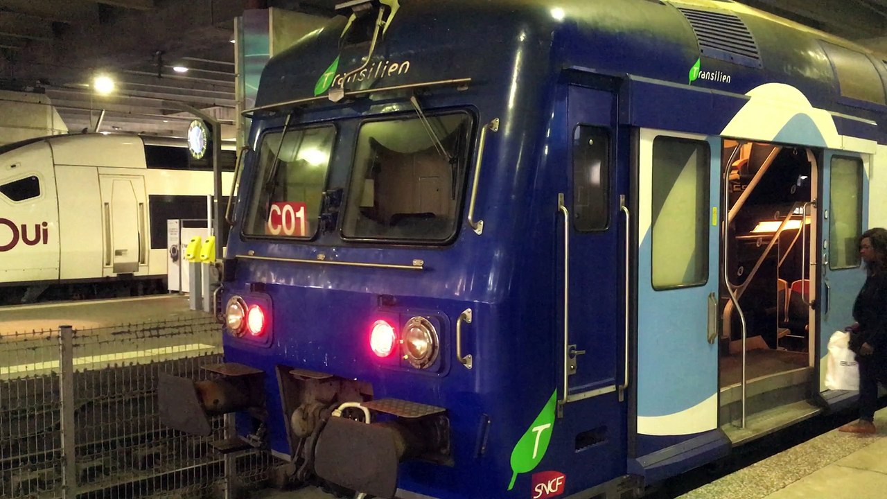 VB 2N ( Voiture de Banlieue à 2 Niveaux ) - Ligne N - Gare Montparnasse ( Paris )