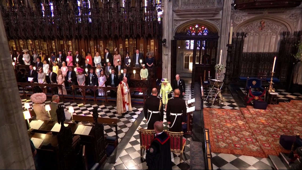 Elizabeth II et son époux arrivent à St George