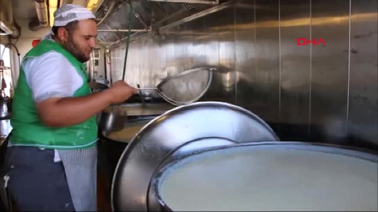 Hatay Suriye'de 50 Bin Kişiye İftar Yemeği