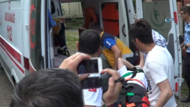 Komşusuna yardıma giden kadın 7 metreden düştü