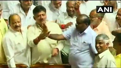 குமாரசாமியை ஆட்சி அமைக்க கர்நாடகா ஆளுவர் வஜுபாய் வாலா அழைப்பு விடுவார்-வீடியோ