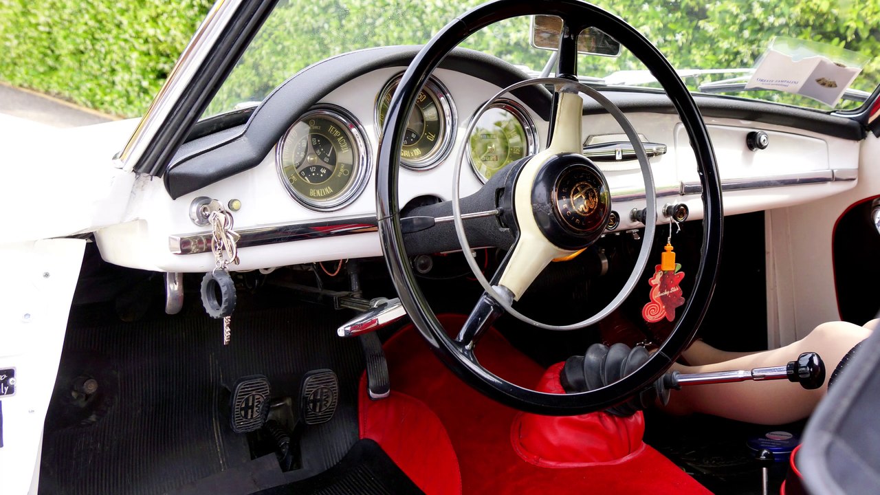 ALFA ROMEO GIULIETTA SPIDER 1300 YEAR 1960 FULL RESTORATION By CARROZZERIA BIFULCO