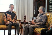 Singaporean Premier meets Tun Mahathir and Anwar Ibrahim