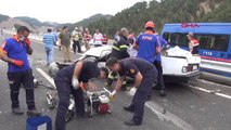 Kahramanmaraş Tır'a Çarpan Otomobil İkiye Bölündü; 3 Kadın Öldü, 2 Kişi Ağır Yaralı