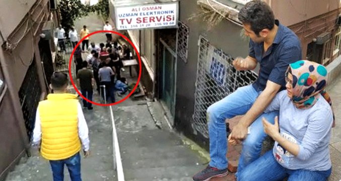 Şehir Magandaları 7 Aylık Hamile Eşinin Gözü Önünde Genci Tekme Tokat Dövdü