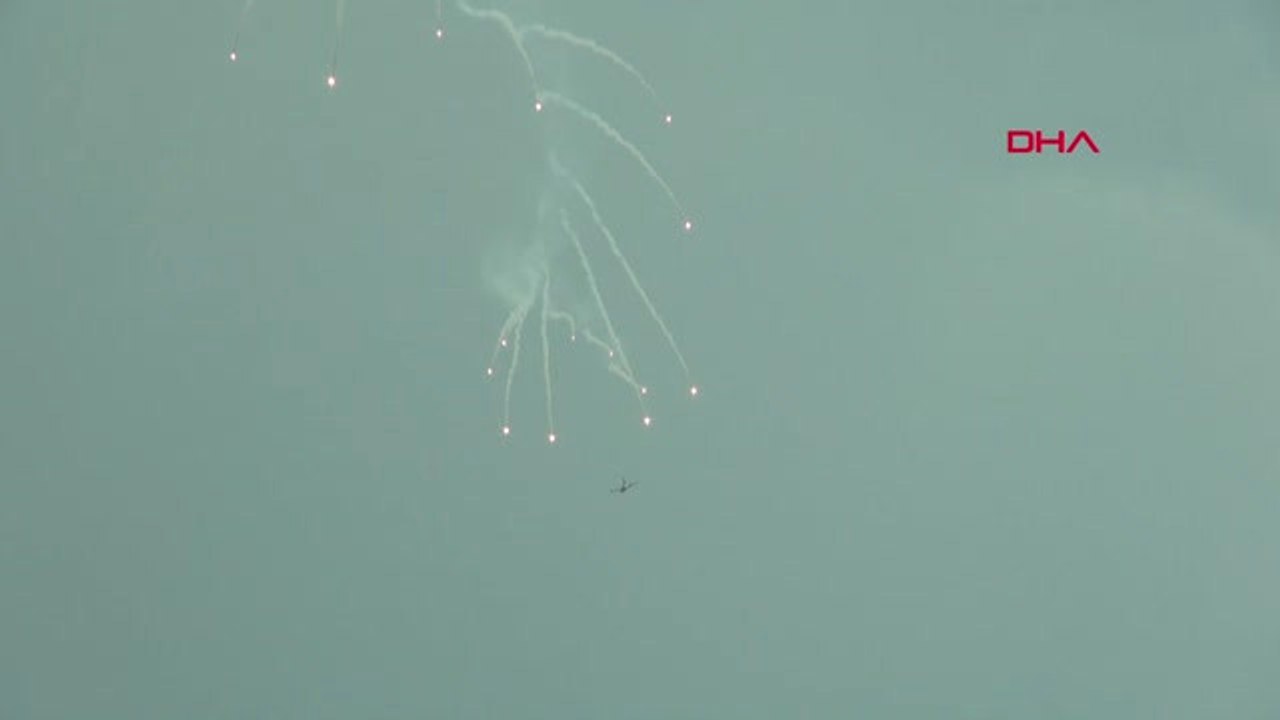 Samsun'da, 'Solotürk' ve 'Türk Yıldızları'ndan Nefes Kesen Gösteri