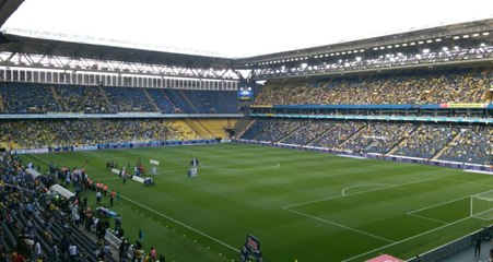 Fenerbahçeli Taraftarlar, "Göztepe Gol Attı" Şakası Yapan Taraftarı Dövdü