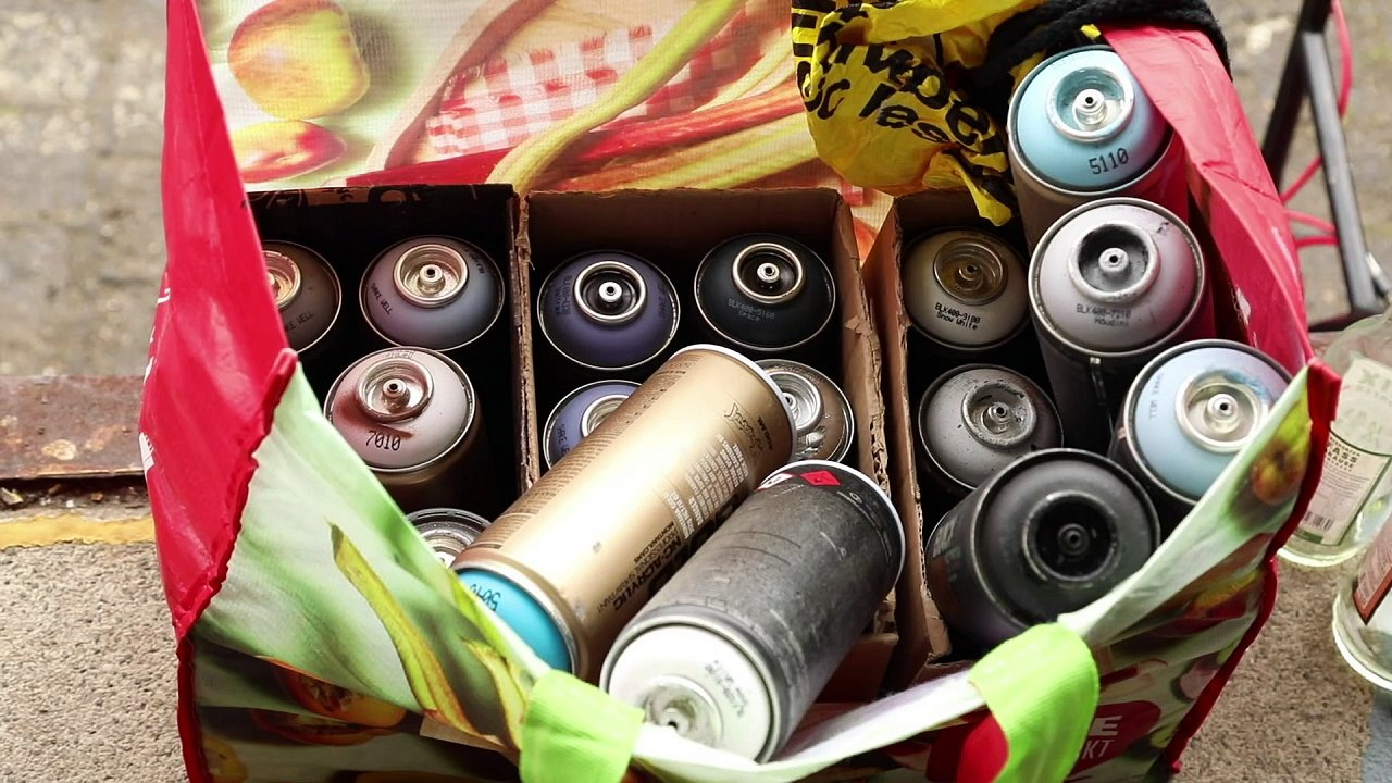 "Berlin Mural Fest": Nackenstarre garantiert
