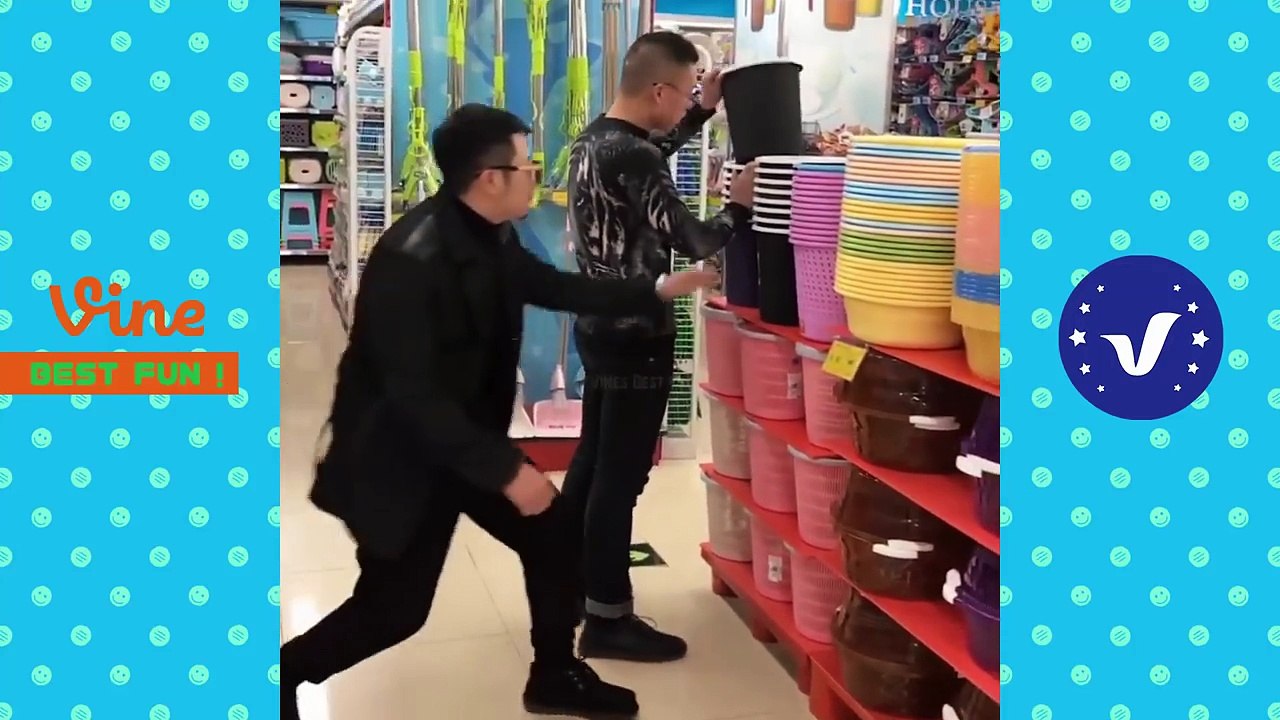 Funny Videos 2018 ● People doing stupid things P15 -