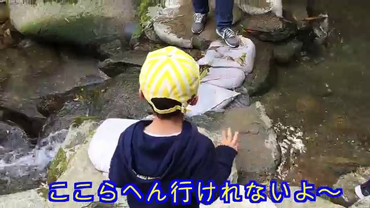 川遊び！魚釣りと流しそうめん！福岡の白糸の滝でヤマメ釣りをする【こうちゃん】Fishing at river! Japanese kid play!