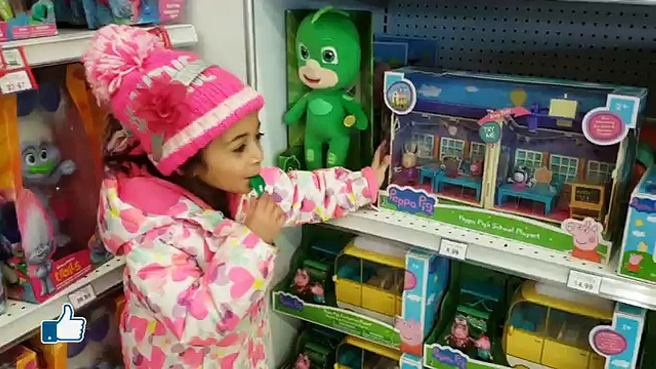 Toy hunt at Toys R Us Shopkins - Trolls - Num Noms - Kids Toys