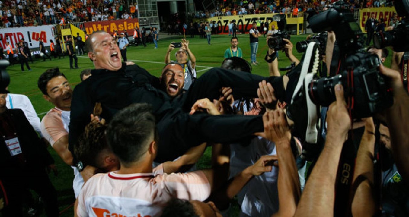 Fatih Terim, Devre Arasında Gelip Şampiyonluk Yaşayan Tek Teknik Direktör Oldu