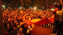 Burdur'da Galatasaray Taraftarı Şampiyonluğu Kutladı