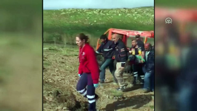 Mantar toplamak için çıktığı kayalıklardan düşen kişi kurtarıldı - MUŞ