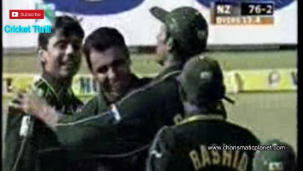 Waqar Younis Amazing Catch of Nathan Astle at Sharjah in 2002