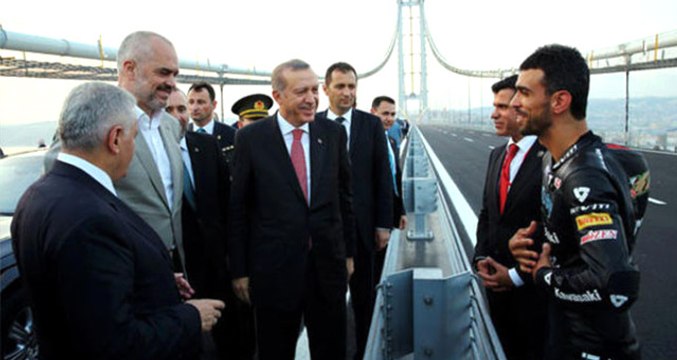 Motosikletçi Kenan Sofuoğlu, AK Partiden Milletvekili Aday Adayı Oldu