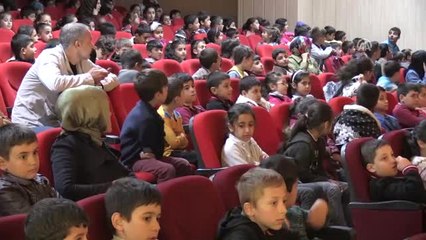 Tiyatroyla 100 Bin Öğrenciye Hayvan Sevgisini Aşıladılar