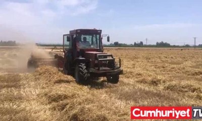 Muharrem İnce traktör sürüp, saman balyaladı
