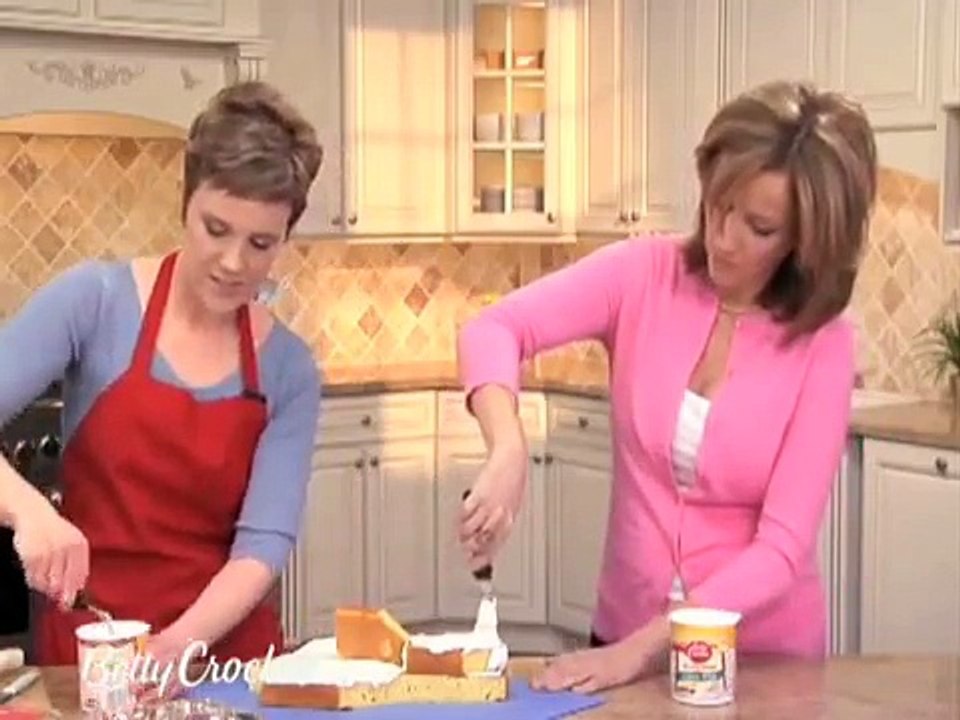How To Make A Space Shuttle Birthday Cake with Betty Crocker