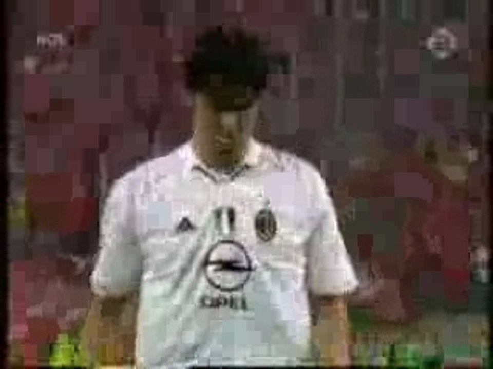 Video Diego (Werder Breme) VS Kaka (Milan AC)