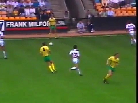 Norwich City - Queens Park Rangers 10-09-1988 Division One