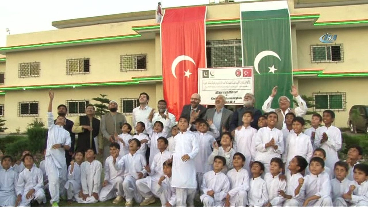 - TİKA’dan Pakistanlı 600 Yetim Çocuğa İftar- Hubaib Vakfı Başkanı'ndan Cumhurbaşkanı Erdoğan'a Teşekkür