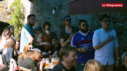 Art Rock. Avant les concerts, un bar propose de revoir la finale du Mondial 98