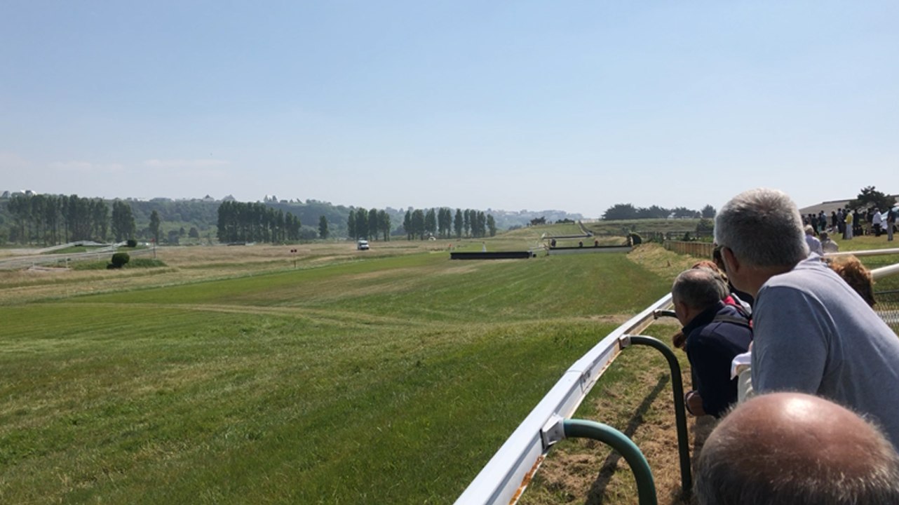Prix Sturno (steeple-chase, plus de 5 ans, 4300 mètres) remporté par Alexandre Orain