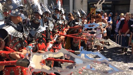 Les  Crevillentins assurent le spectacle au défilé