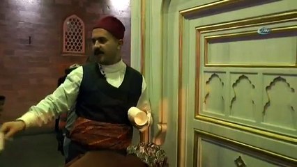 Tarihi Çeşmeden Osmanlı Şerbeti Akıyor