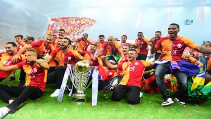 Şampiyon Galatasaray kupasını aldı