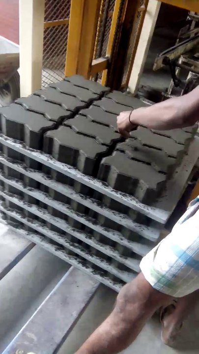Automatic block making machine