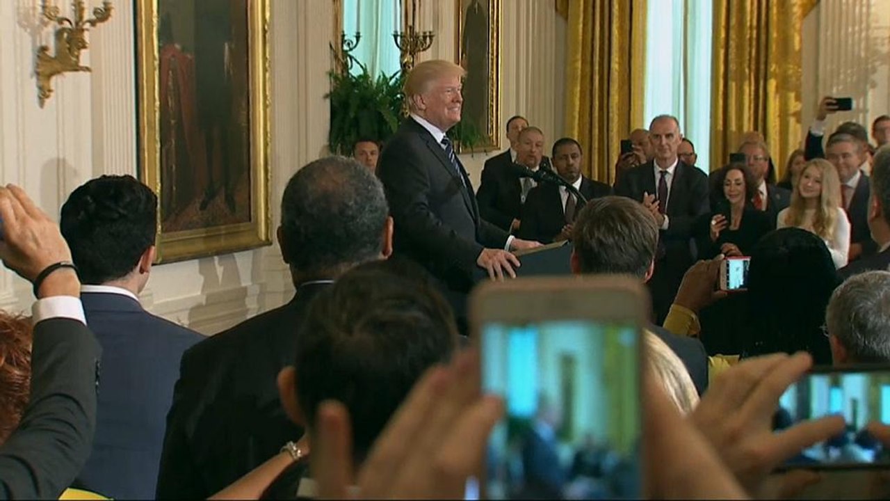 Trump spies crack in FBI case against him and orders Justice Department to investigate