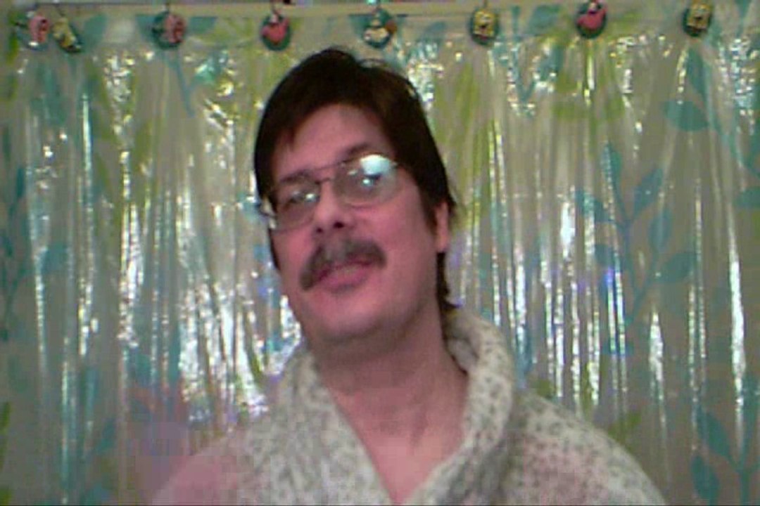 2064 . HOW MUCH DOSE A GALLON OF PURE MAPLE SYRUP WEIGH ?