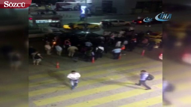 Havalimanı’nda UBER sürücüne ve yolculara tekme ve yumruklu saldırı kamerada