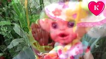 Кукла Пупсик на прогулке Беби Элайв мультик с куклой Видео для девочек