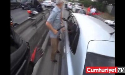 D-100'de beyzbol sopalı kavga kamerada