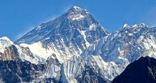Everest'e Tırmanan 2 Dağcı Hayatını Kaybetti