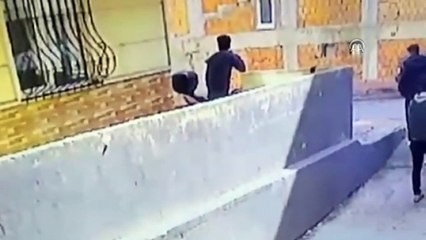 Kurye aracından para gasbedilmesi - İSTANBUL