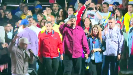 Rivais de Maduro pedem novas eleições