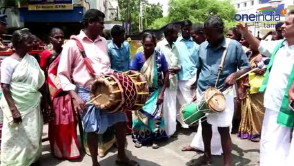 கோவை கலெக்டரிடம் டான்ஸ் ஆடியபடியே மனு அளித்த பழங்குடியினர்!-வீடியோ