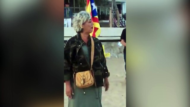 Españolista se encara con separatistas en una playa de Cataluña