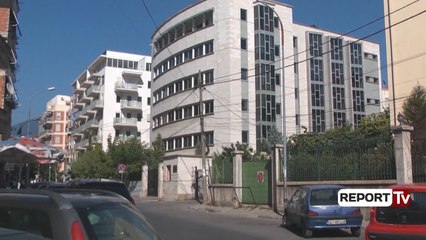 Report TV - Kontrabandonin në Shqipëri Range Rover luksozë, shkatërrohet banda